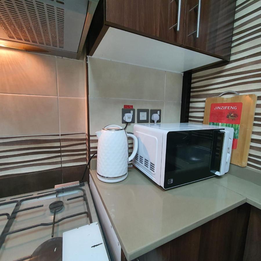 Beautiful Studio Appartment Near Dubai Global Village Экстерьер фото